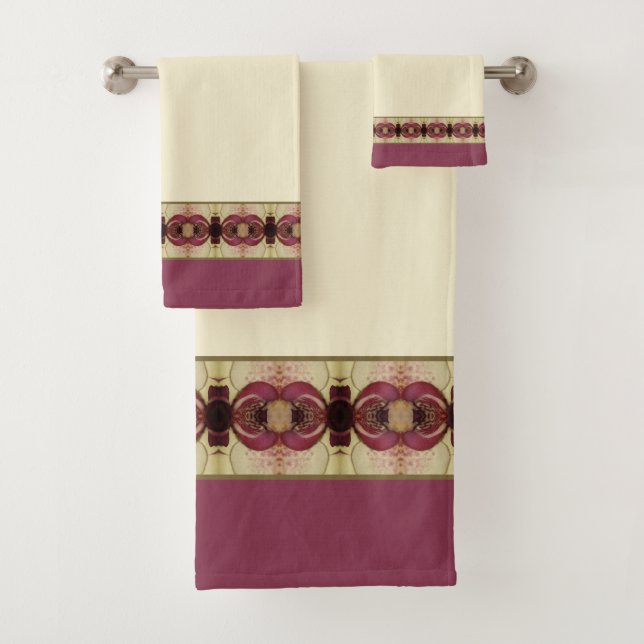 Elegant Burgundy Design Accent Bath Towel Set (Insitu)