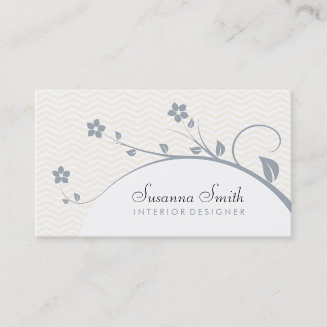 Elegant calling card with flowers and chevrón (Front)