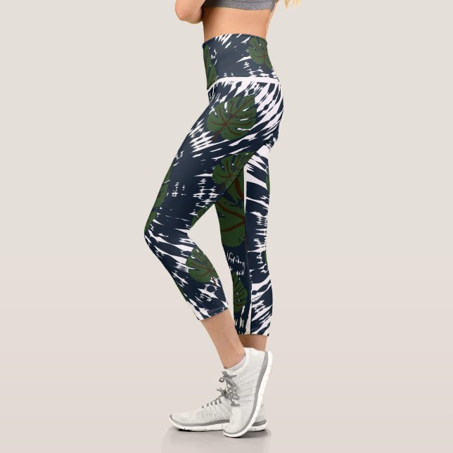 Elegant Classic Tie & Dye Leaf  Capri Leggings (Left)