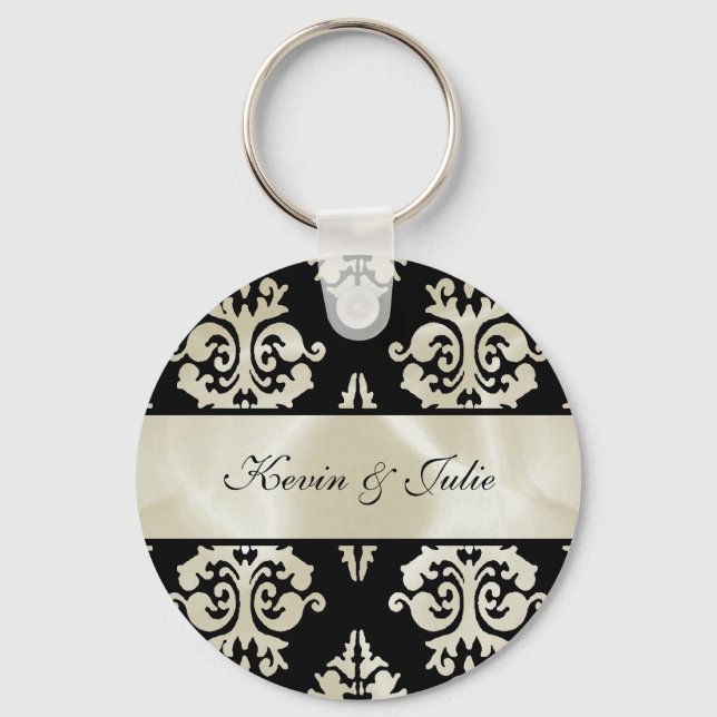 Elegant damask keychain (Front)