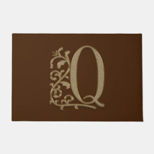 Elegant Entry Monogram Q Initial on Brown Doormat