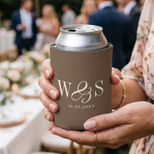 Elegant Farmhouse Brown wedding couples initials Can Cooler