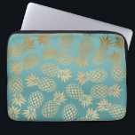 elegant faux gold tropical pineapple pattern laptop sleeve<br><div class="desc">Trendy and stylish faux gold pineapple pattern. You may customise the background colour.</div>