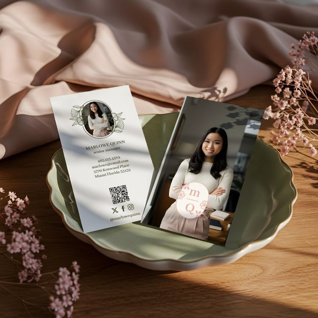 Elegant Floral Botanical Monogram Crest Logo Brand Business Card (Elegant Floral Botanical Monogram Crest Logo Brand Business Card)