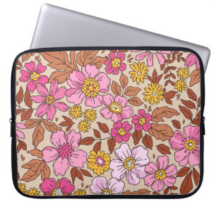 Elegant floral pattern in small hand draw flowers. laptop sleeve