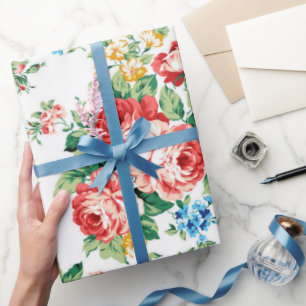 Elegant Floral Pattern with Rose Design Element Wrapping Paper
