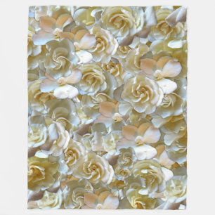 Elegant Floral Rose Petal Pattern Fleece Blanket