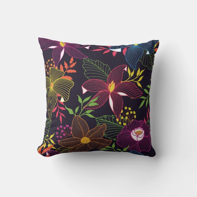 Elegant floral seamless pattern, artistic design. cushion (Front)