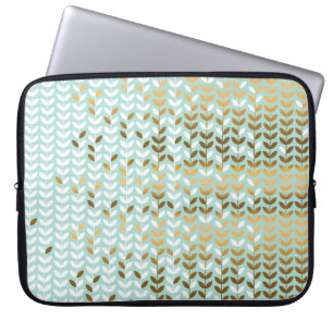 Elegant Gold Green Leaf Pattern Laptop Sleeve