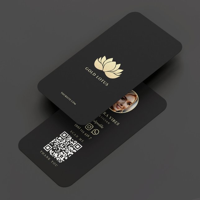Elegant Gold Lotus Wellness Holistic Therapist Business Card (Elegant Gold Lotus Wellness Esthetician Therapist Business Card
)