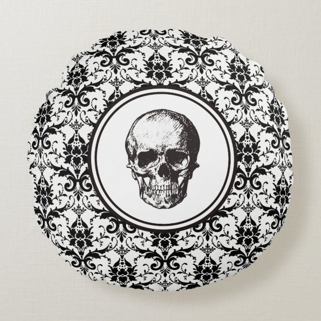 Elegant Gothic Black And White Skull Damask Round Cushion (Front)