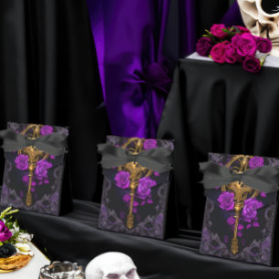 Elegant Gothic Lock and Key Wedding Favour Box