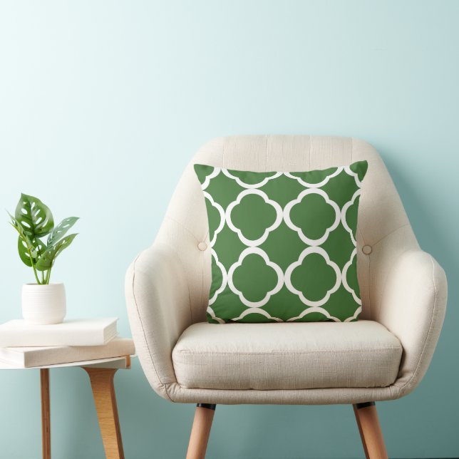 Elegant Green Quatrefoil Pattern Cushion (Chair)