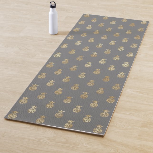 Elegant Grey and Gold Pineapple Pattern  Yoga Mat (In Situ)