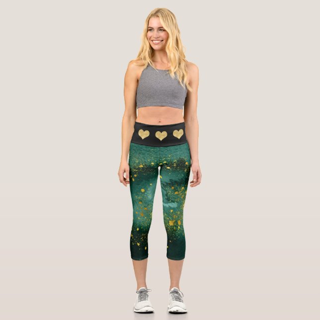 Elegant Malachite Gold Hearts Pattern Capri Leggings (Front)