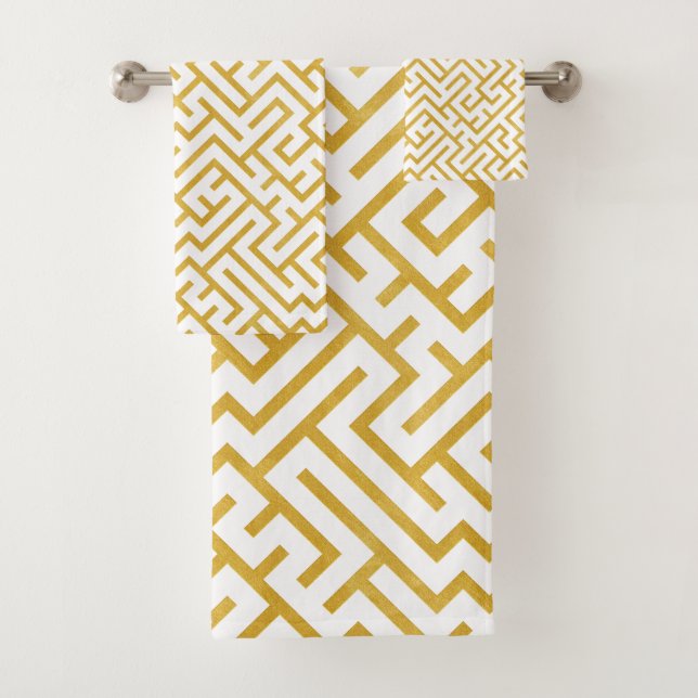 Elegant Maze Modern Art - Gold & White Bath Towel Set (Insitu)