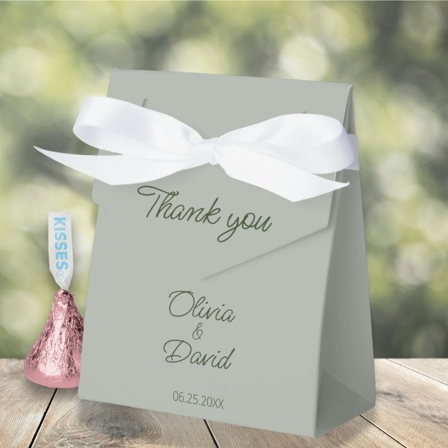 Elegant Minimalistic Sage Green Wedding Favour Box (Creator Uploaded)