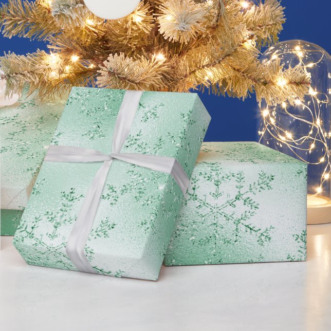Elegant Modern Green Christmas Snowflake Pattern Wrapping Paper (Holidays)