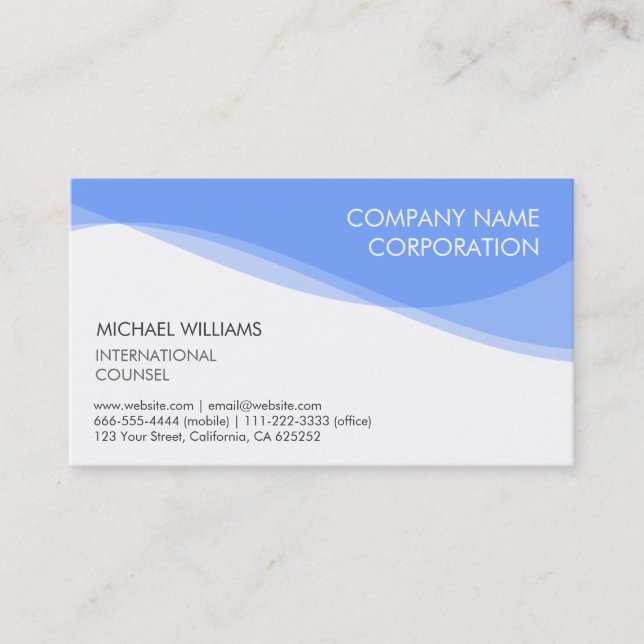 ELEGANT MODERN MINIMALIST BLUE TARGET BUSINESS CARD (Front)