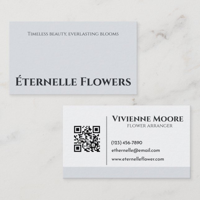Elegant Modern Minimalist Florist Charm Simple Business Card (Front/Back)