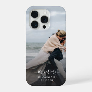 Elegant Modern Mr and Mrs Monogram Wedding Photo iPhone 15 Pro Case
