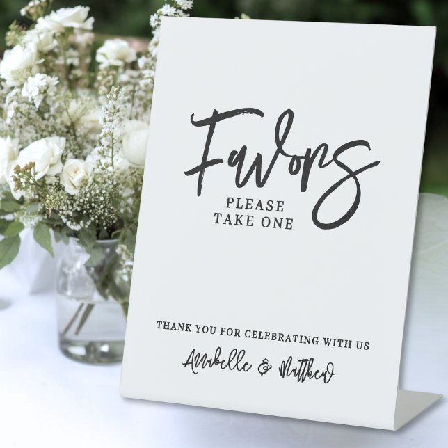 Elegant Modern Simple Wedding Favours Table Sign (Elegant Modern Simple Wedding Favors Table Sign)