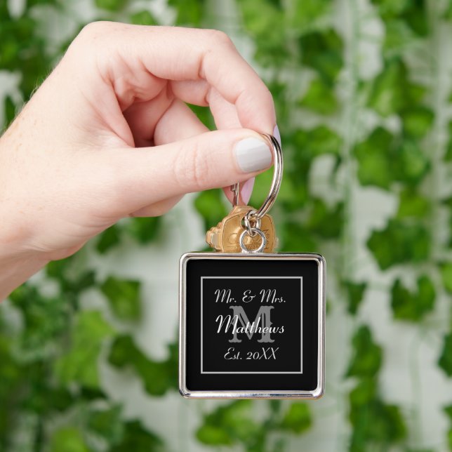 Elegant Mr and Mrs Monogram Black  Key Ring (Hand)