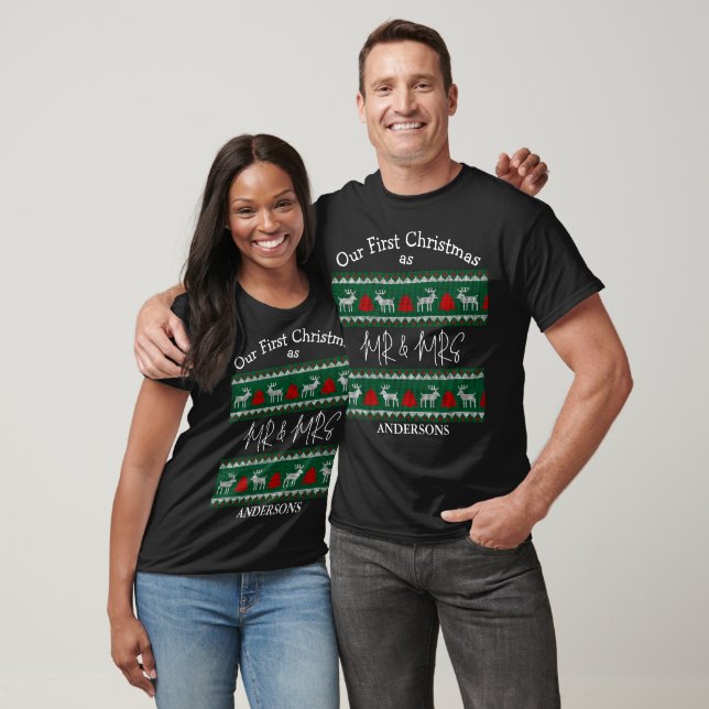 Elegant Mr and Mrs Script Couples Christmas T-Shirt (Unisex)