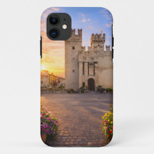 Elegant phone case with natural landscapes