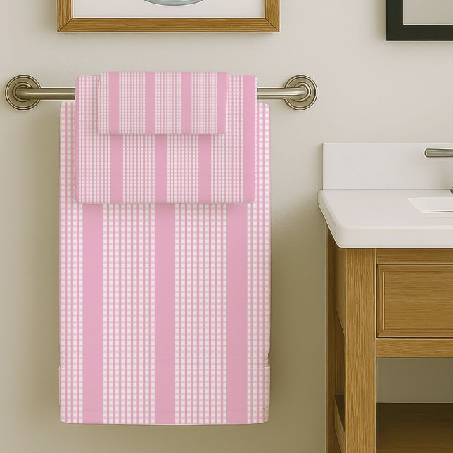 Elegant Pink Plaid Towels Soft Modern Bathroom (Elegant Pink Plaid Towels Soft Modern Bathroom)