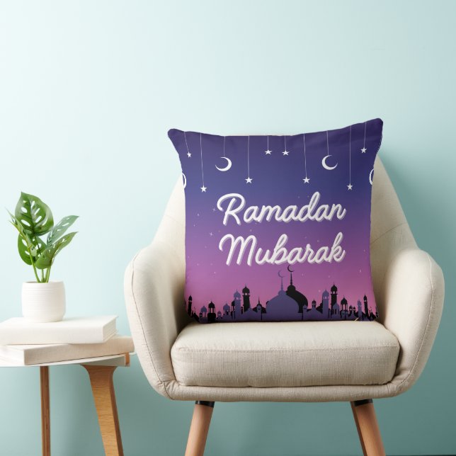 Elegant Ramadan Mubarak Throw Pillow (Chair)