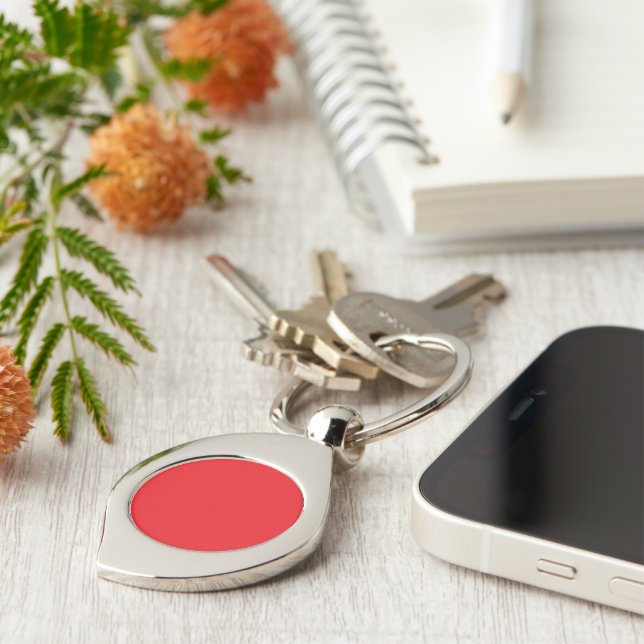 Elegant Red Swirl Keychain for Everyday Use (Side)