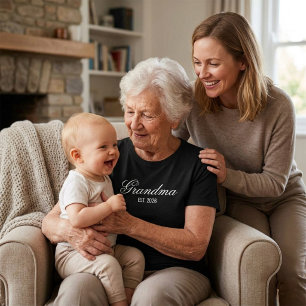 Elegant Script New Grandma Est Date T-Shirt