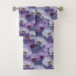 Elegant Seamless Pattern of Purple Veined Orchids  Bath Towel Set