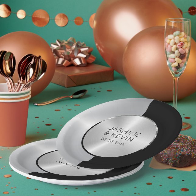 Elegant Silver & Black Geometric Design Paper Plate (Multi)