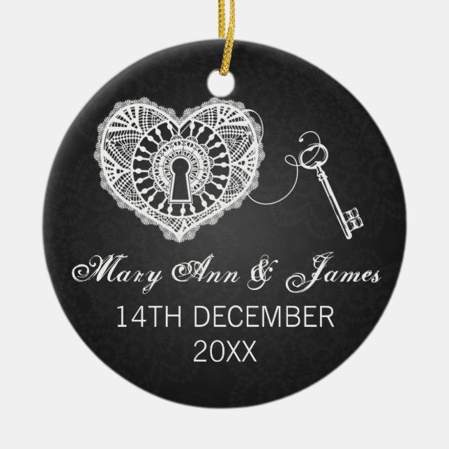 Elegant Wedding Favour Key To My Heart Black Ceramic Ornament (Front)