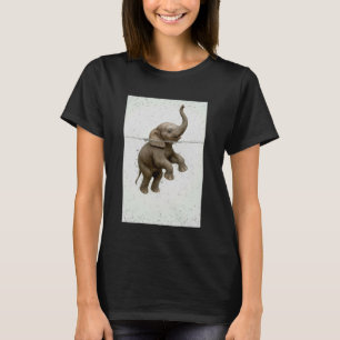Elephant Swimming Cute Africa Wildlife Fan Zoo Ani T-Shirt