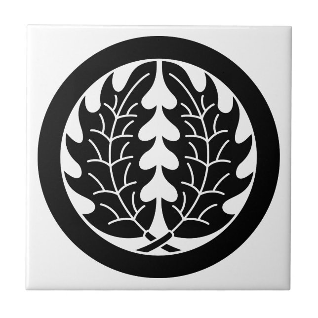 Embracing holly leaves in circle tile (Front)