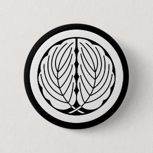 Embracing oak leaves in circle 6 cm round badge