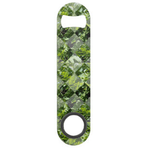 Emerald Elegance: Green Leaves in Diamond Cut,
