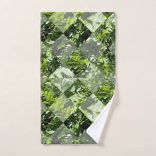 Emerald Elegance: Green Leaves in Diamond Cut, Hand Towel