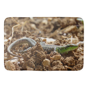 Emerald lizard Salamander in the earth     Bath Mat
