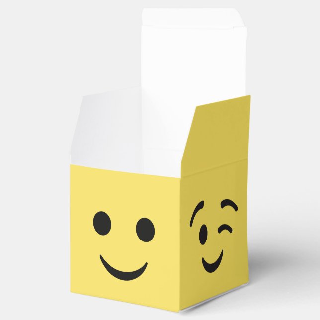 EMOJI Party Favour Boxes (Opened)