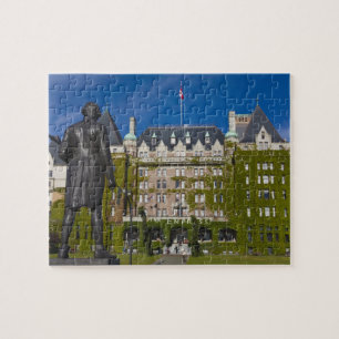 Empress Hotel and statue of Captain James Cook, Jigsaw Puzzle