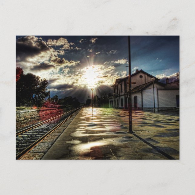 En la estación postcard (Front)