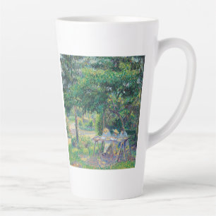 Enfants attablés dans le jardin Camille Pissarro Latte Mug