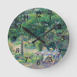 Enfants attablés dans le jardin Camille Pissarro Round Clock