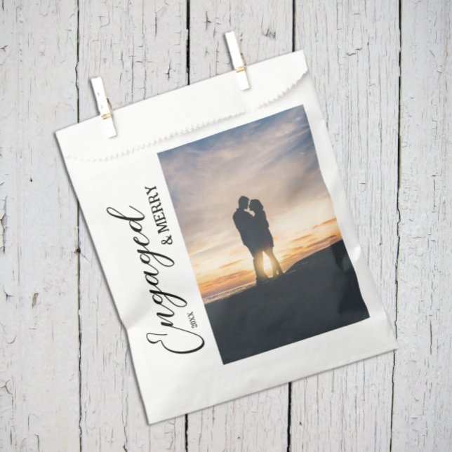 Engaged & Merry Couple Photo Favour Bag (Creator Uploaded)