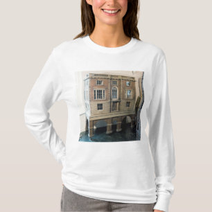 English balustraded doll's house with balcony T-Shirt