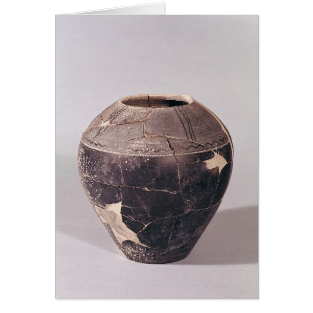 Engobe vase decorated with undulating lines (Front)